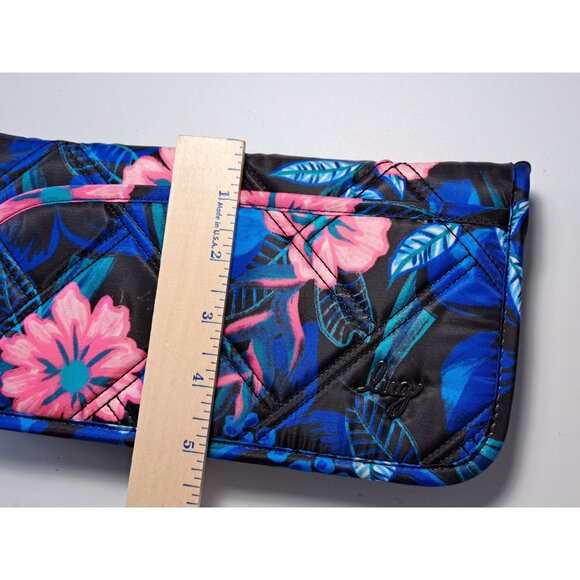 Lug Floral Quilted Wristlet Travel Passport Wallet Zipper Closure New - Picture 14 of 15